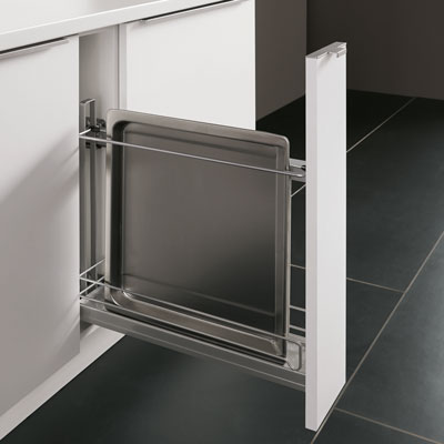 Auszugschrank mit Backblechhalter in der vito Küche Tosca 332 Schubkasten vito Tosca 332